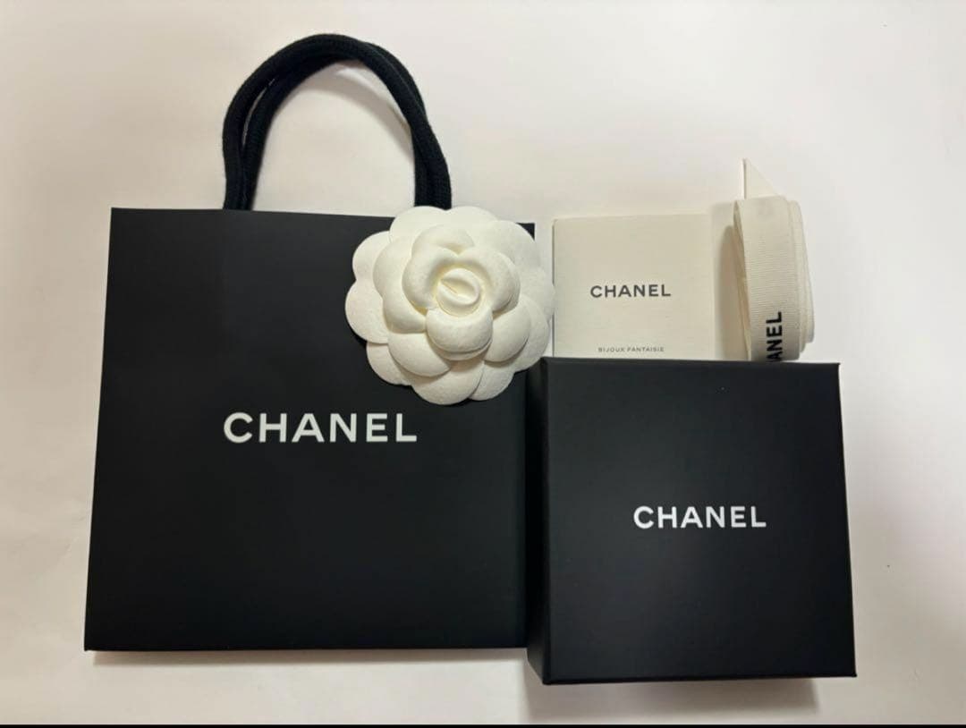 【新品未使用】CHANEL シャネル ブローチ CCマーク ハート — image 5