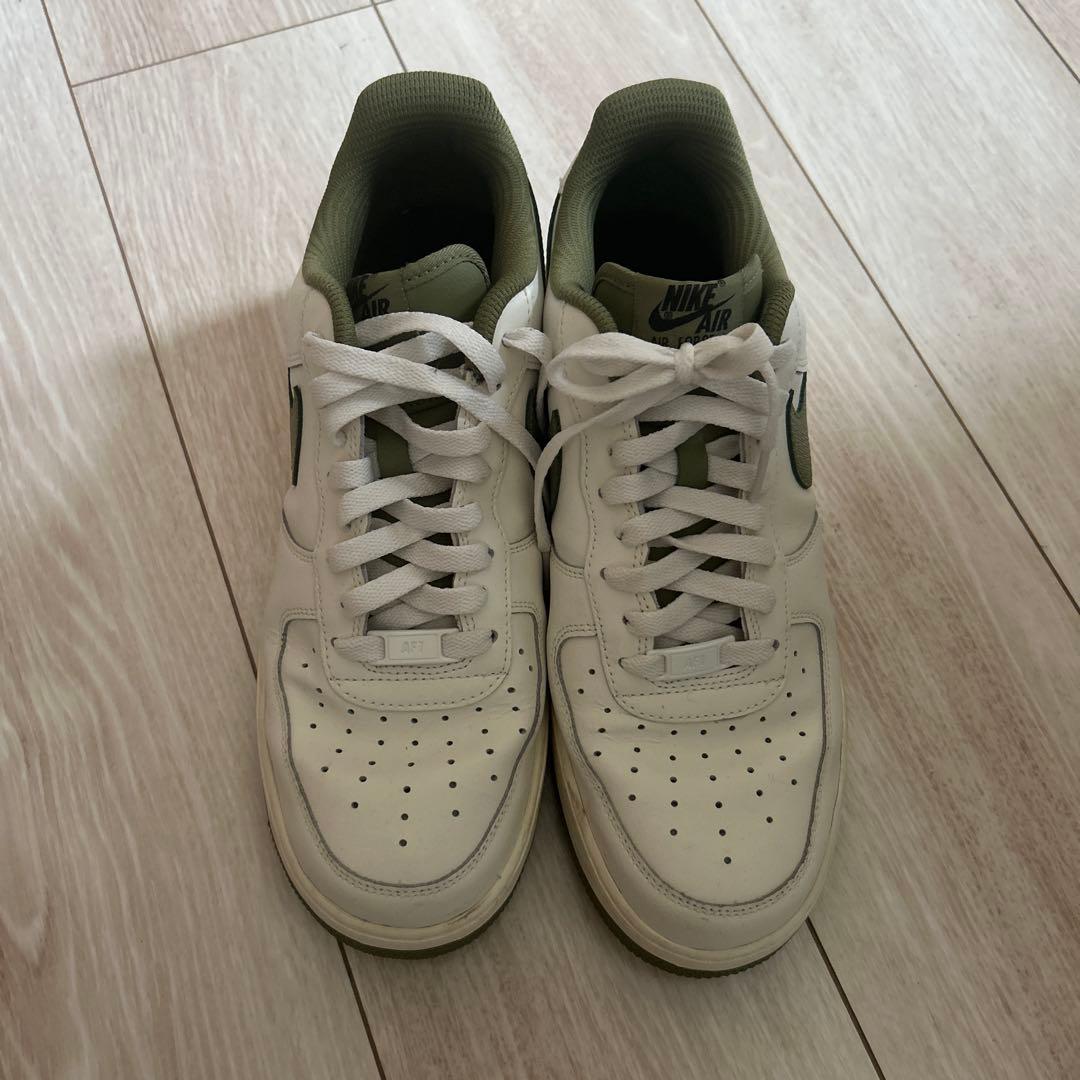 NIKE Air Force 1 Low オリーブ ホワイト — image 2