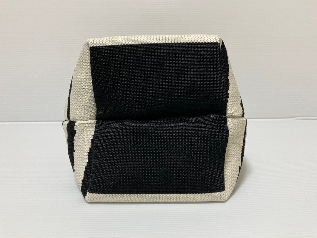 新品 D.KELLY ニットパラコードバッグ ゼブラ柄 モノトーン — image 5