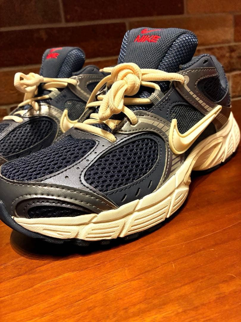 【新品未使用】ナイキ（V5 RNR）希少サイズ　25.5cm NIKE レア — image 5