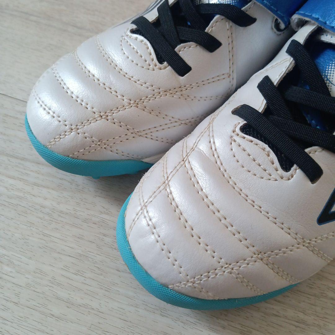 【美品】UMBRO　ジュニア　サッカーシューズ　トレーニングシューズ　22cm — image 2