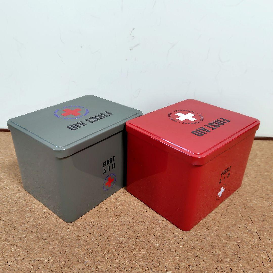 カルディKALDI ファーストエイド缶 レッド　グレーカーキ　FirstAid — image 2