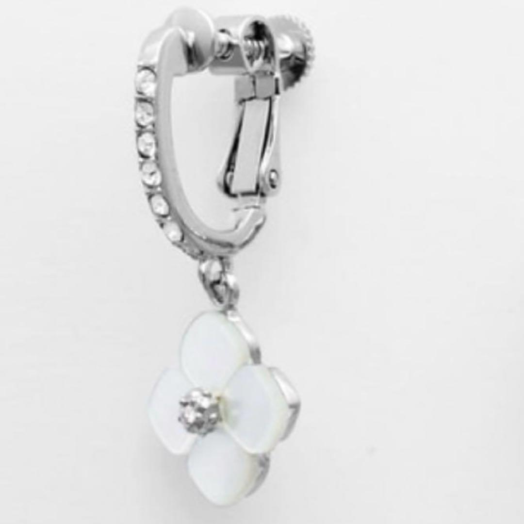 【片耳のみ】VENDOME BOUTIQUE シェルフラワー イヤリング — image 3