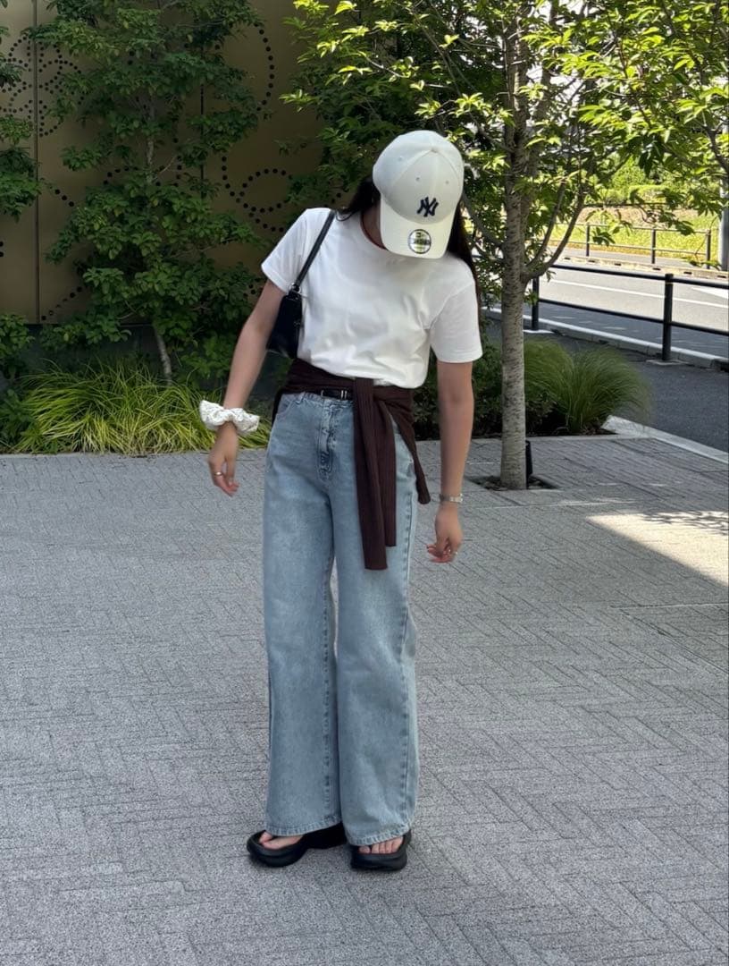 COLONY 2139 ラウンドボディコットンTシャツ — image 2