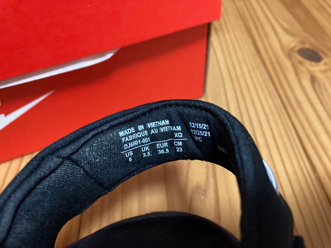 NIKE/WSオネオンタサンダル — image 3