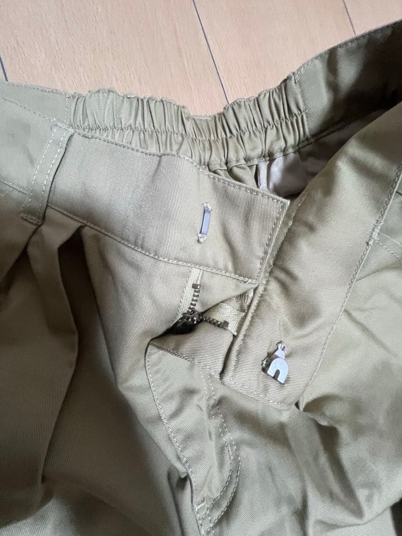 ベージュ ワイドチノパンツ Mサイズ — image 4