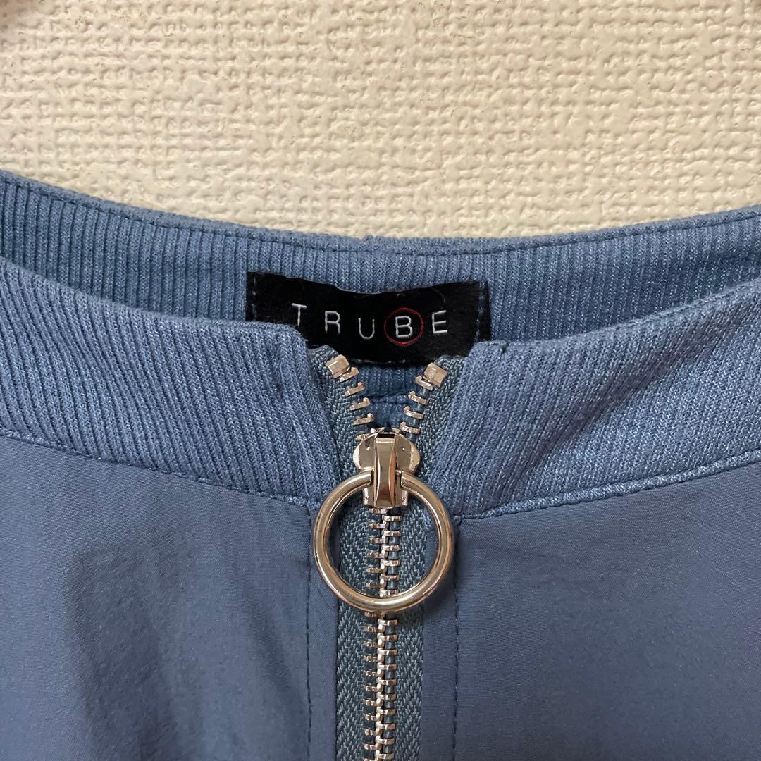 TRUBE トゥルべ　ノースリーブワンピース　フロントジップ　体型カバー — image 2