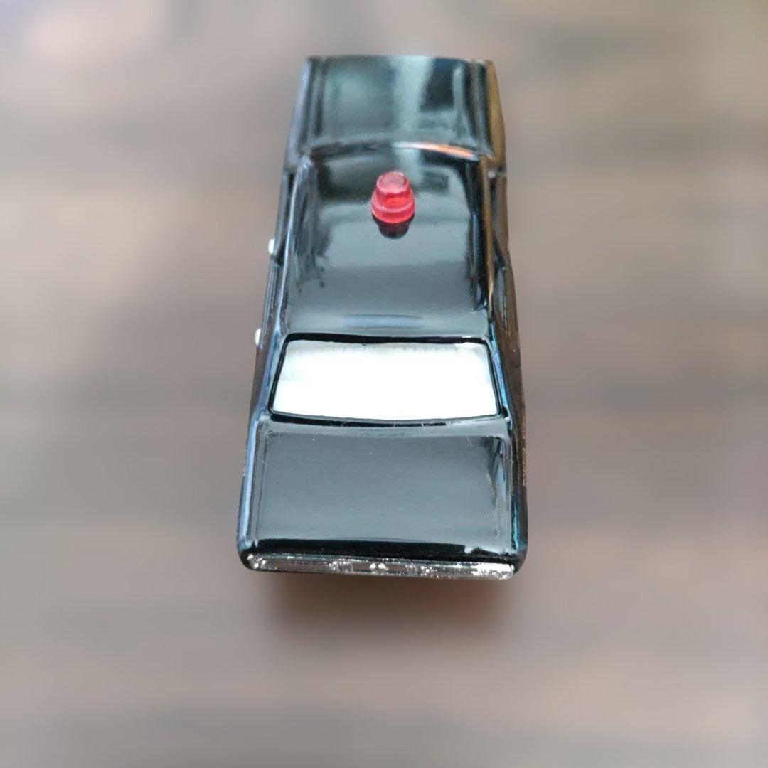 トミカ NEWクラウン 覆面 — image 3