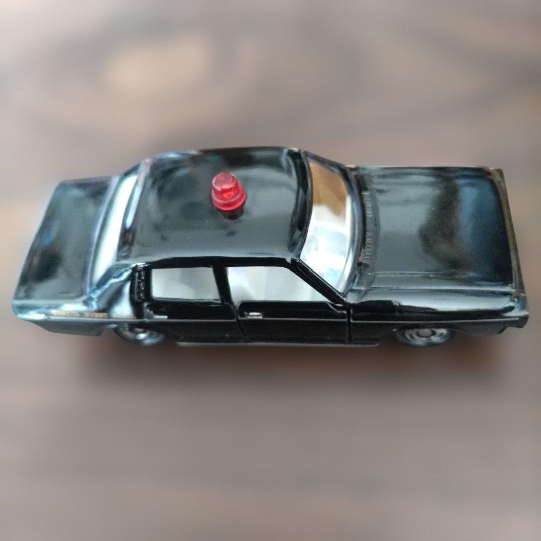 トミカ NEWクラウン 覆面 — image 4