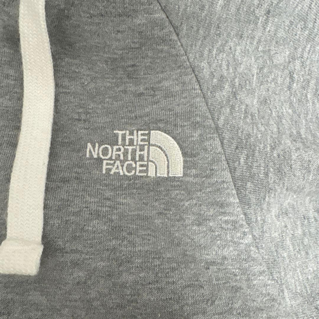 THE NORTH FACE グレー フード付きパーカー — image 2