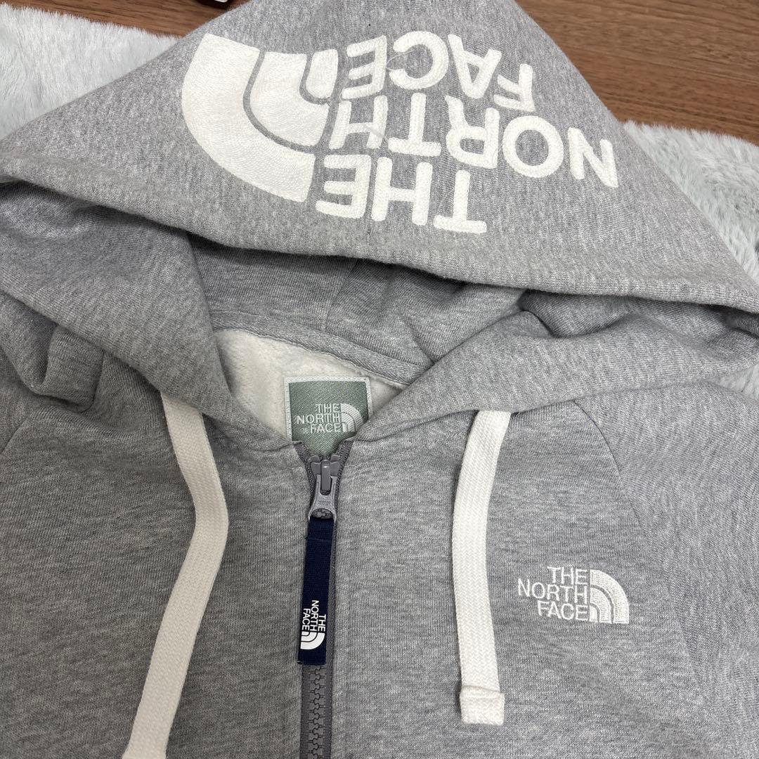 THE NORTH FACE グレー フード付きパーカー — image 3