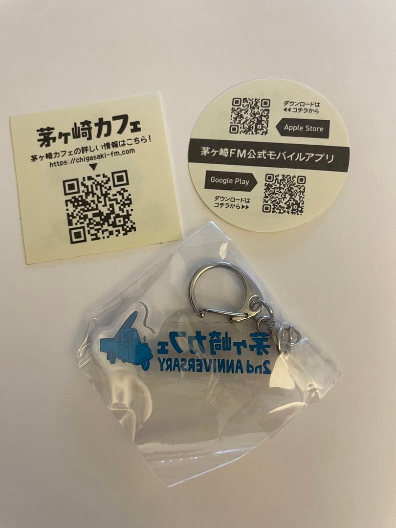 茅ヶ崎カフェ　アクリルキーホルダー　新品　稲村ジェーン　ステッカー付き — image 2