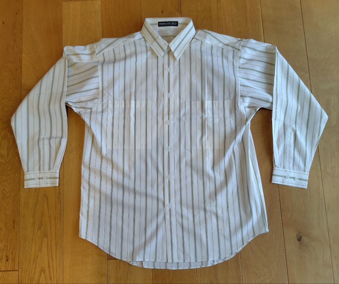 【値下げ】【新品・未使用】ウンベルト・ジノケッティ　ライカ　長袖シャツ　Mサイズ — image 3