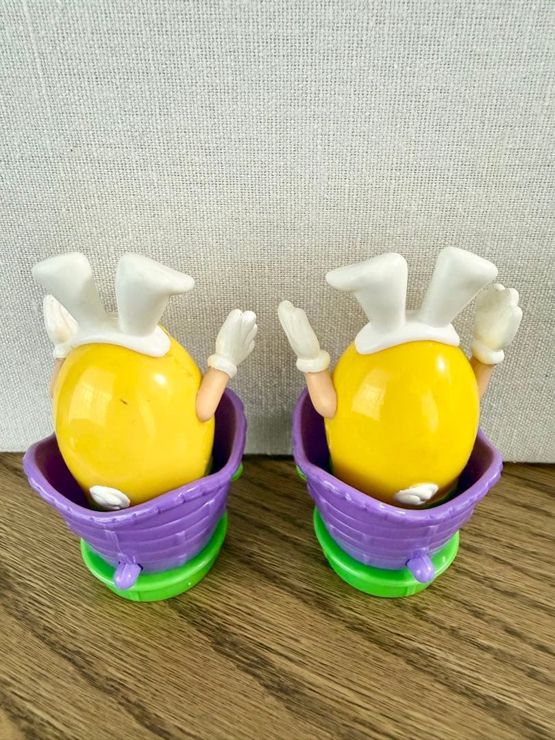 M&M's イースター バニー フィギュア 2体セット — image 4