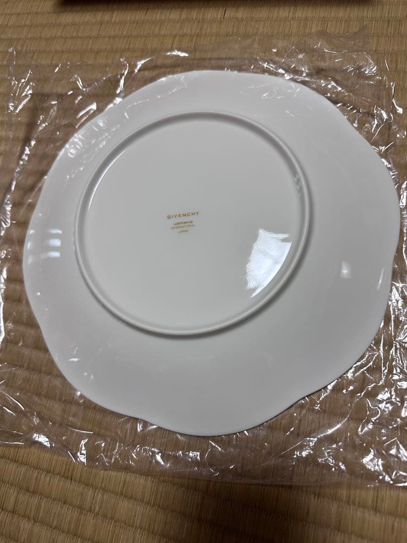 未使用品 GIVENCHY ジバンシー パーティセット 大皿1枚 小皿5枚 食器 — image 4