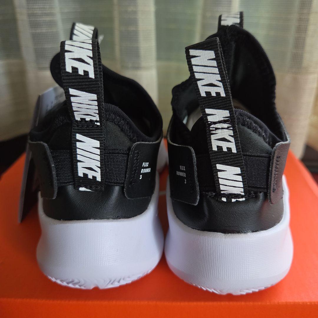 新品タグ付き　NIKEフレックスランナー3PS ブラック　18.5㌢ — image 4