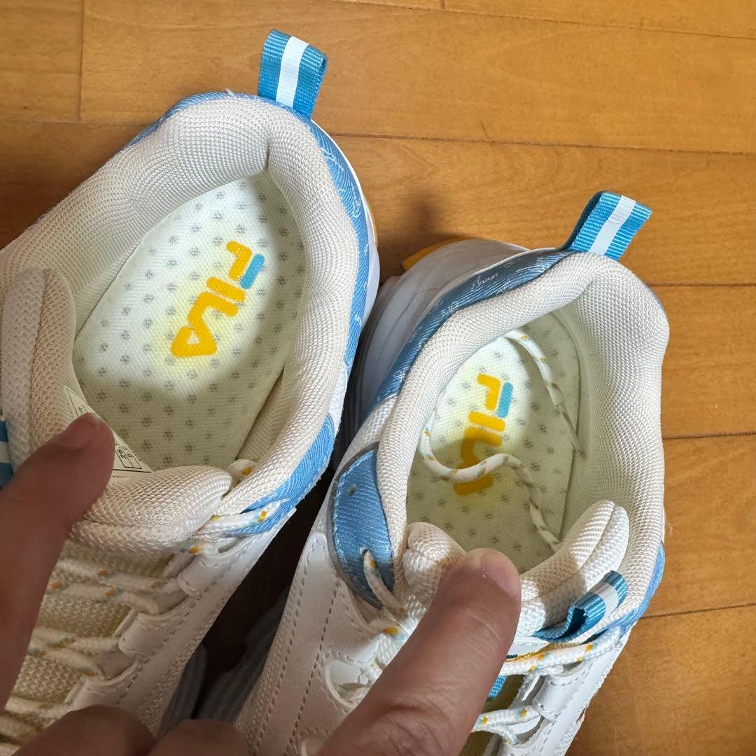 優里 FILA スニーカー 26cm 白 黒 セット — image 4