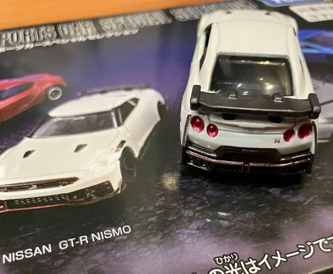 トミカ NISSAN GT-R NISMO 新品未使用品 — image 2