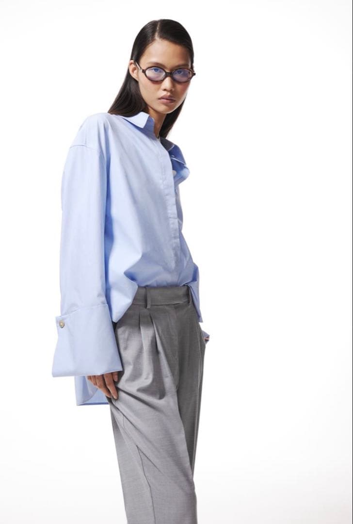 早い者勝ち！★美品★H&M 夏用薄手生地　アンクルレングスパンツ — image 2