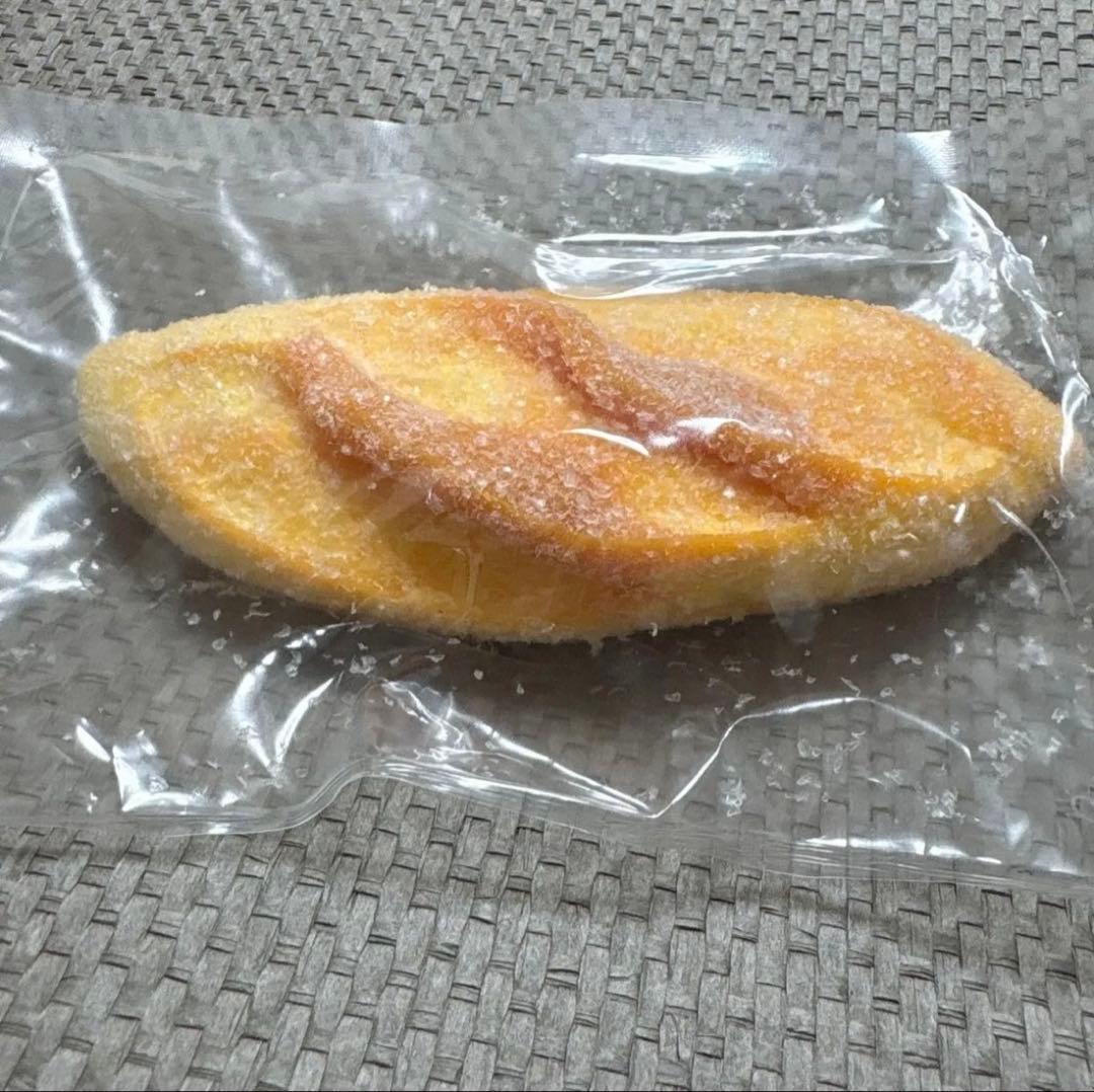 kikisquishy 粉付き生クリーム フランスパン Mサイズ スクイーズ — image 3