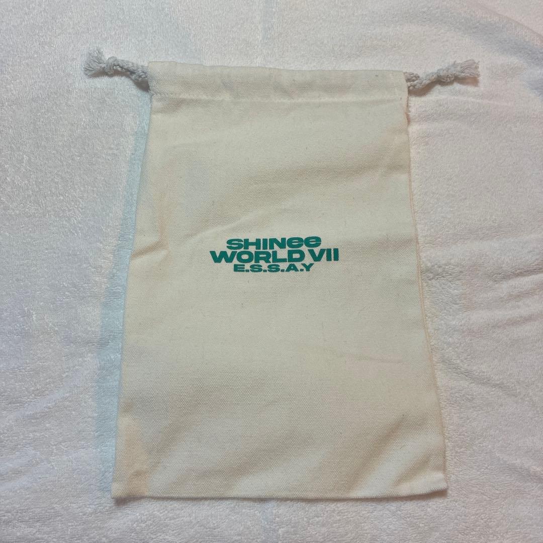SHINee WORLD VII E.S.S.A.Y グローバルパッケージお土産 — image 3