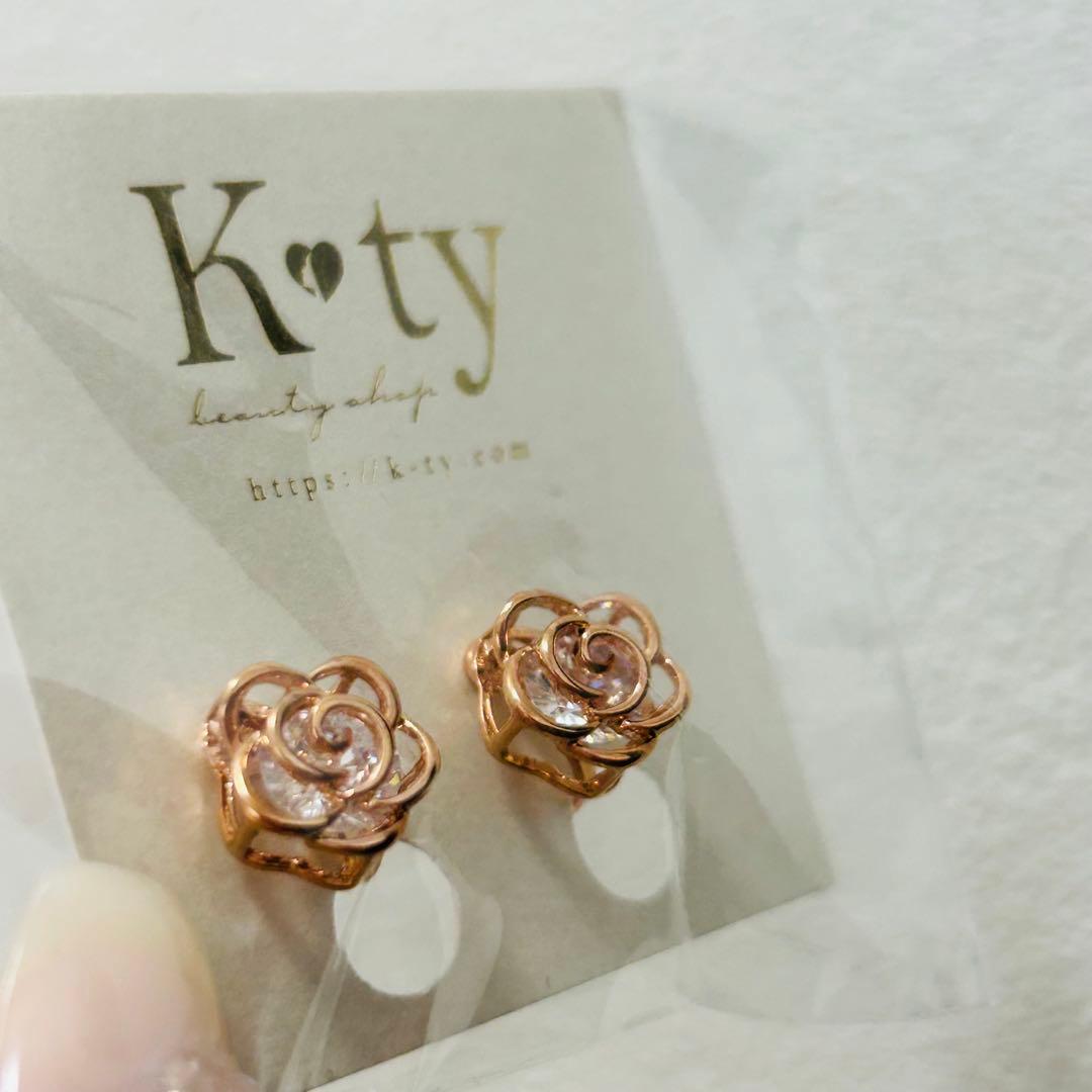 k-ty ローズデザインイヤリング — image 3