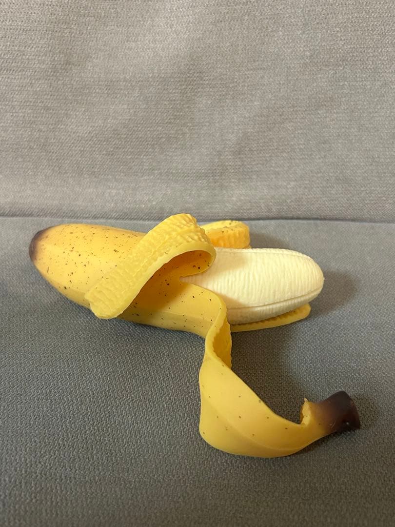 【早い者勝ち！新品未使用】破格！スクイーズ　バナナ　香り付き　粉付きこんにゃく — image 2