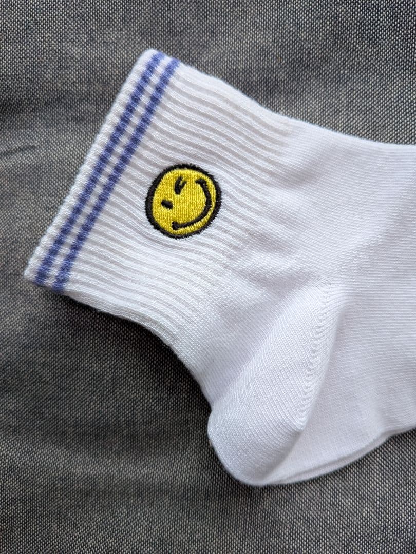 新品タグ付き　SMILEY WORLD ソックス 3足セット 23-25cm① — image 4
