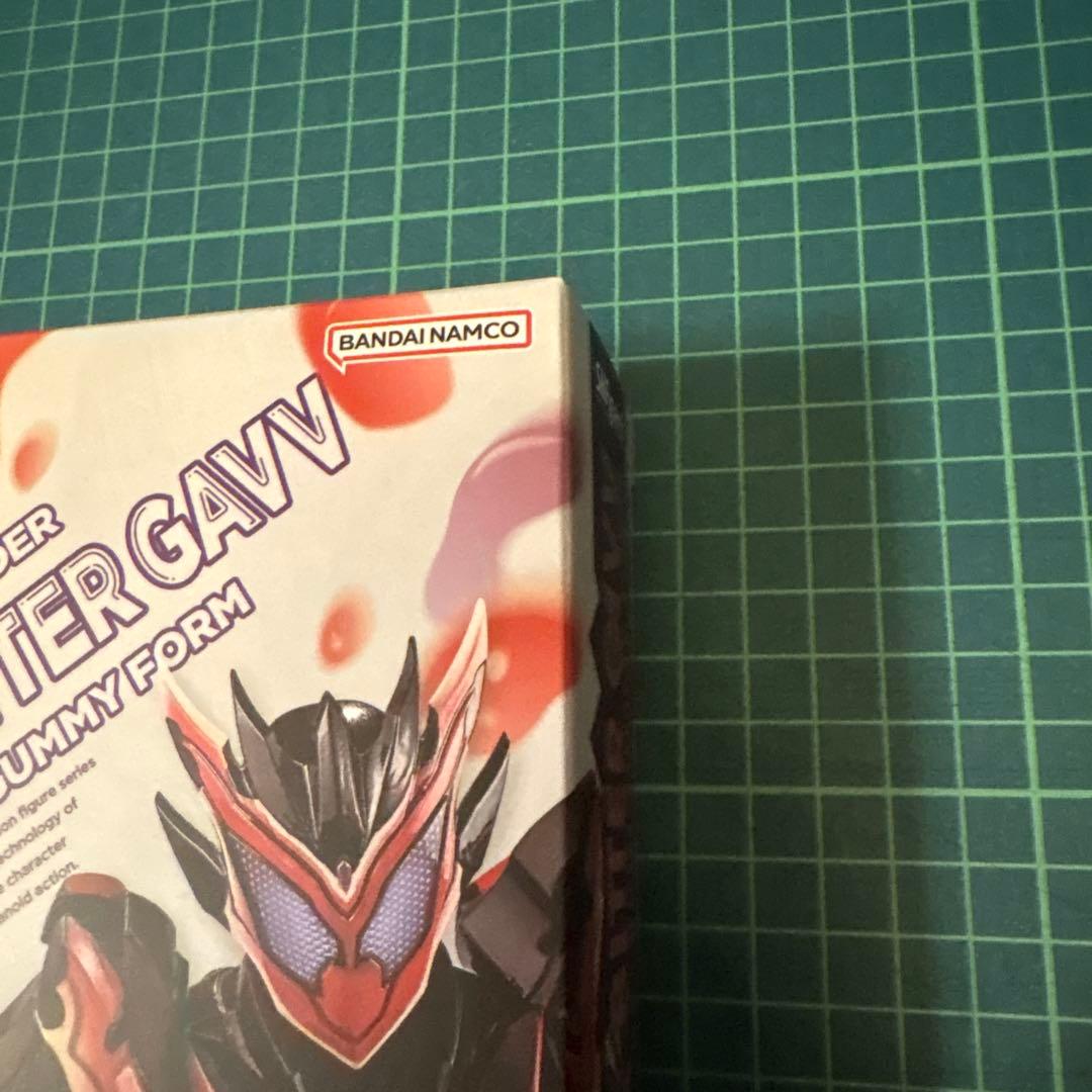 S.H.Figuarts 仮面ライダー ビターガヴ スパーキンググミフォーム — image 3