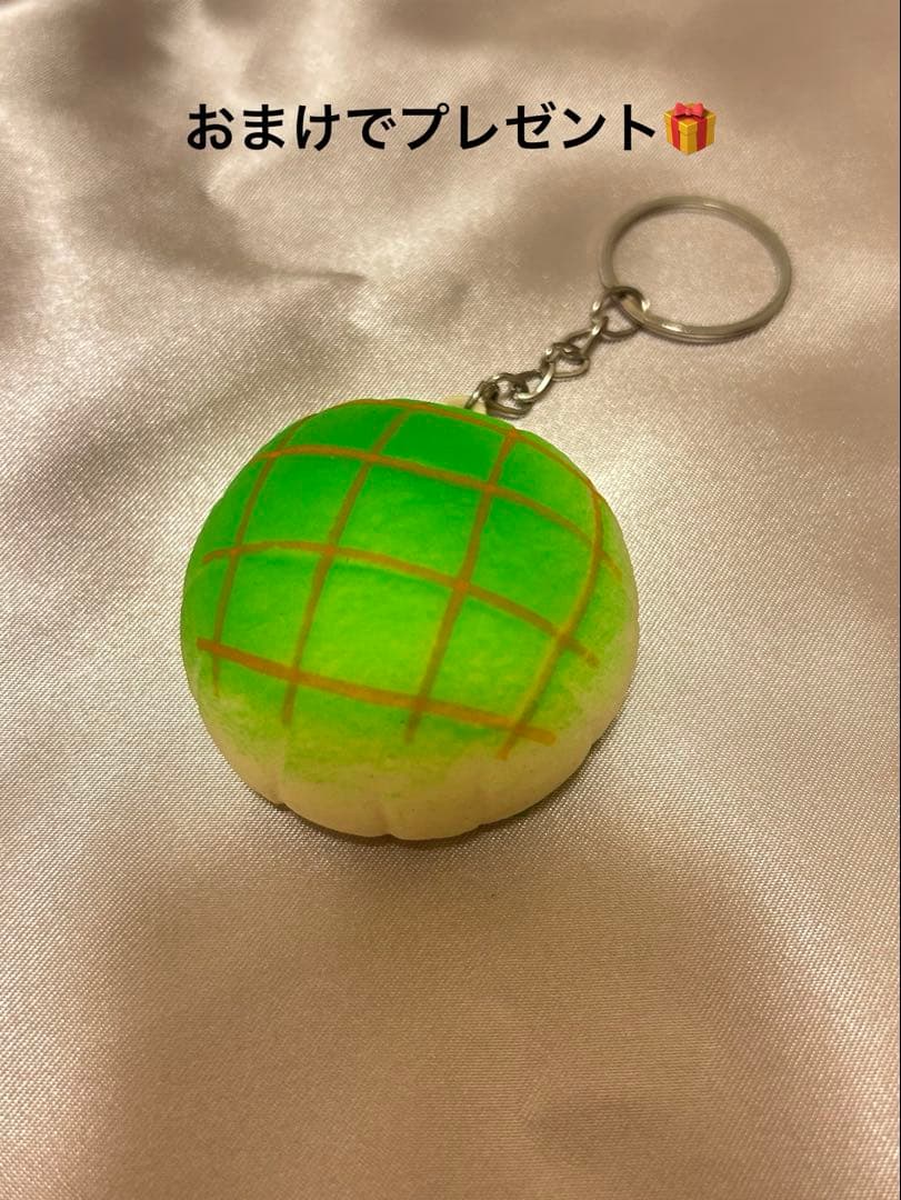 【早い者勝ち！美品】破格！スクイーズ　ヨーグルト　LUCKCAT メロンパン — image 2