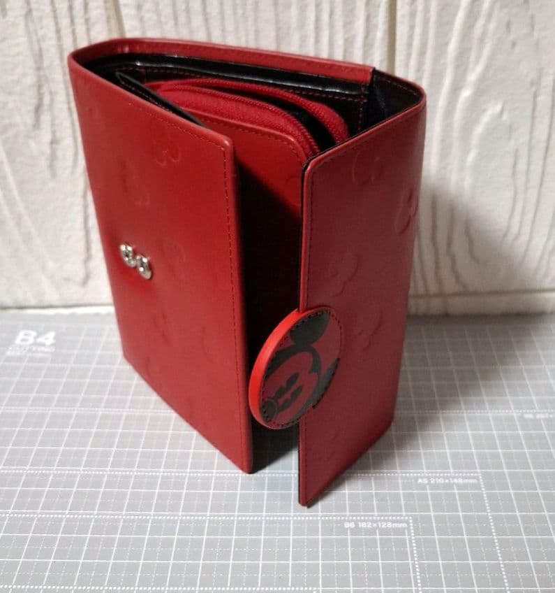 ミッキーマウス 三つ折り財布 赤 — image 4