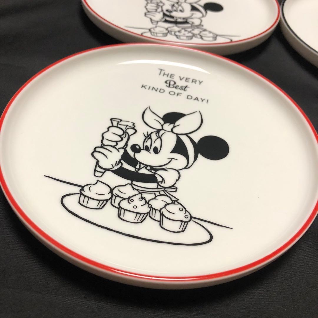 ディズニー ミッキー ミニー 皿 4枚セット — image 2
