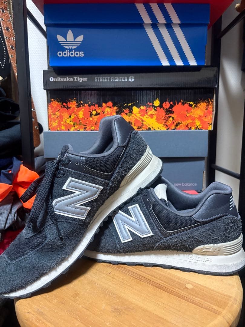 New Balance 574 ブラック スニーカー — image 2