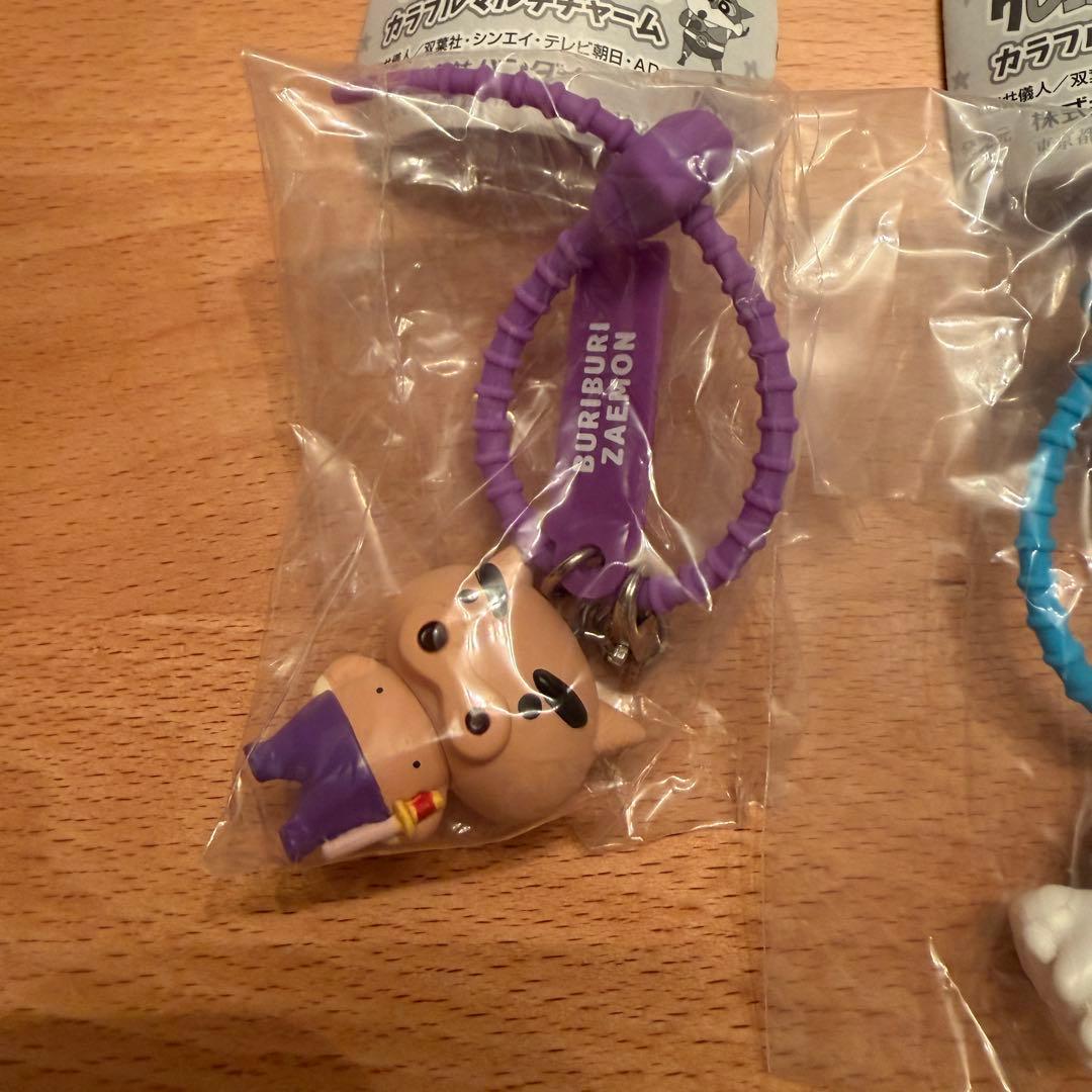 クレヨンしんちゃん カラフルマルチチャーム 2種セット — image 2