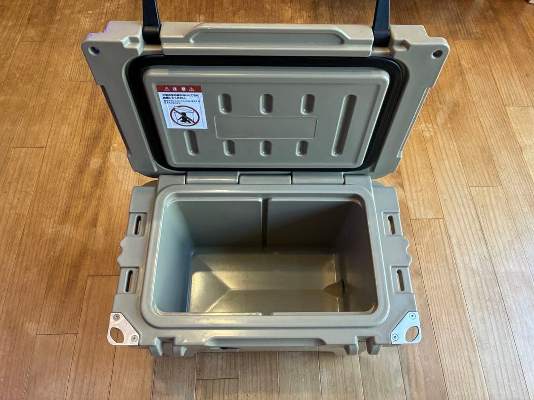 フィールドア　ノーザンクーラーボックス　サンド18.9ℓ オマケ付き — image 4