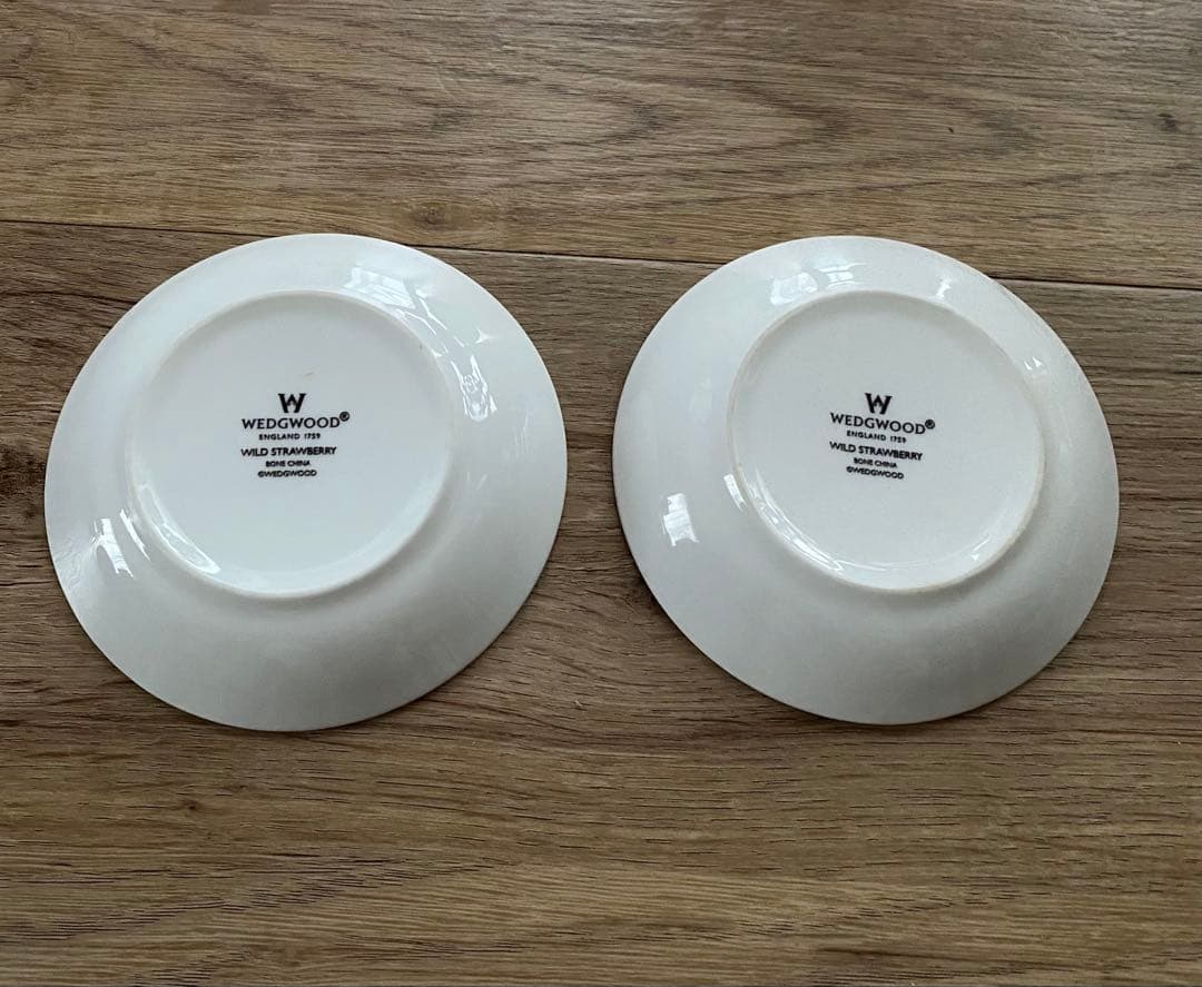 WEDGWOOD ワイルドストロベリー 皿 2枚セット — image 2