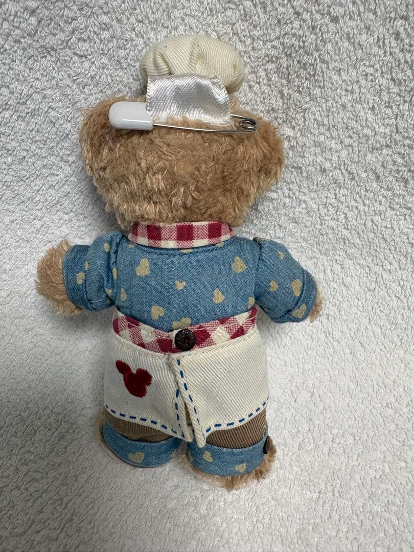 ②ダッフィー ぬいぐるみ バッジ シェフ　中古品 — image 2