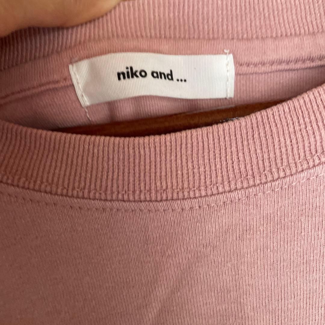 ニコアンド カレッジロゴTシャツ ビッグシルエット くすみピンクゆったり — image 4