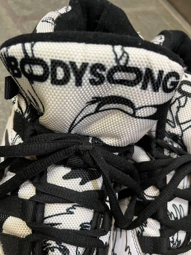本日限定【レア】【難有】BODYSONG. スニーカー ハイカット 28cm — image 2