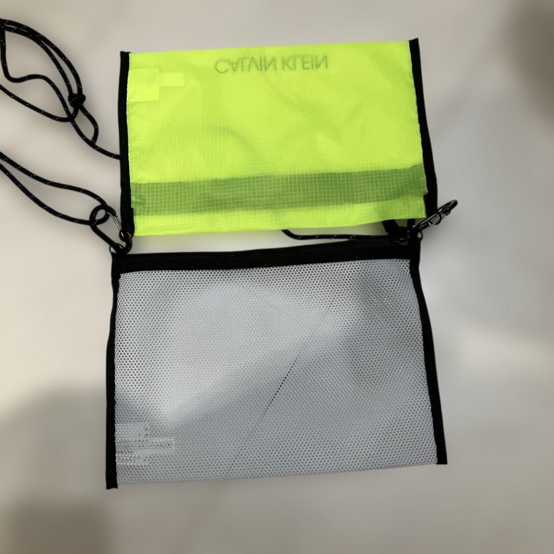 再値下げ❗️新品　未使用品　カルバンクライン　サコッシュ — image 2