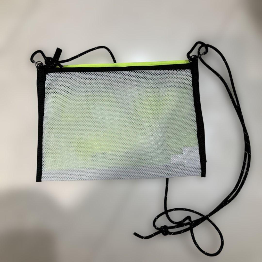 再値下げ❗️新品　未使用品　カルバンクライン　サコッシュ — image 3