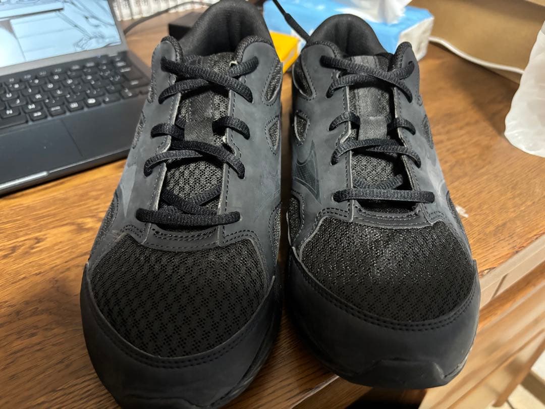 MIZUNO スニーカー ブラック — image 3