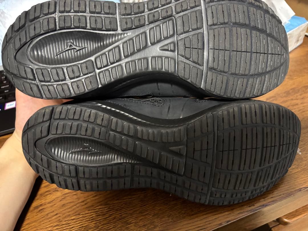 MIZUNO スニーカー ブラック — image 5