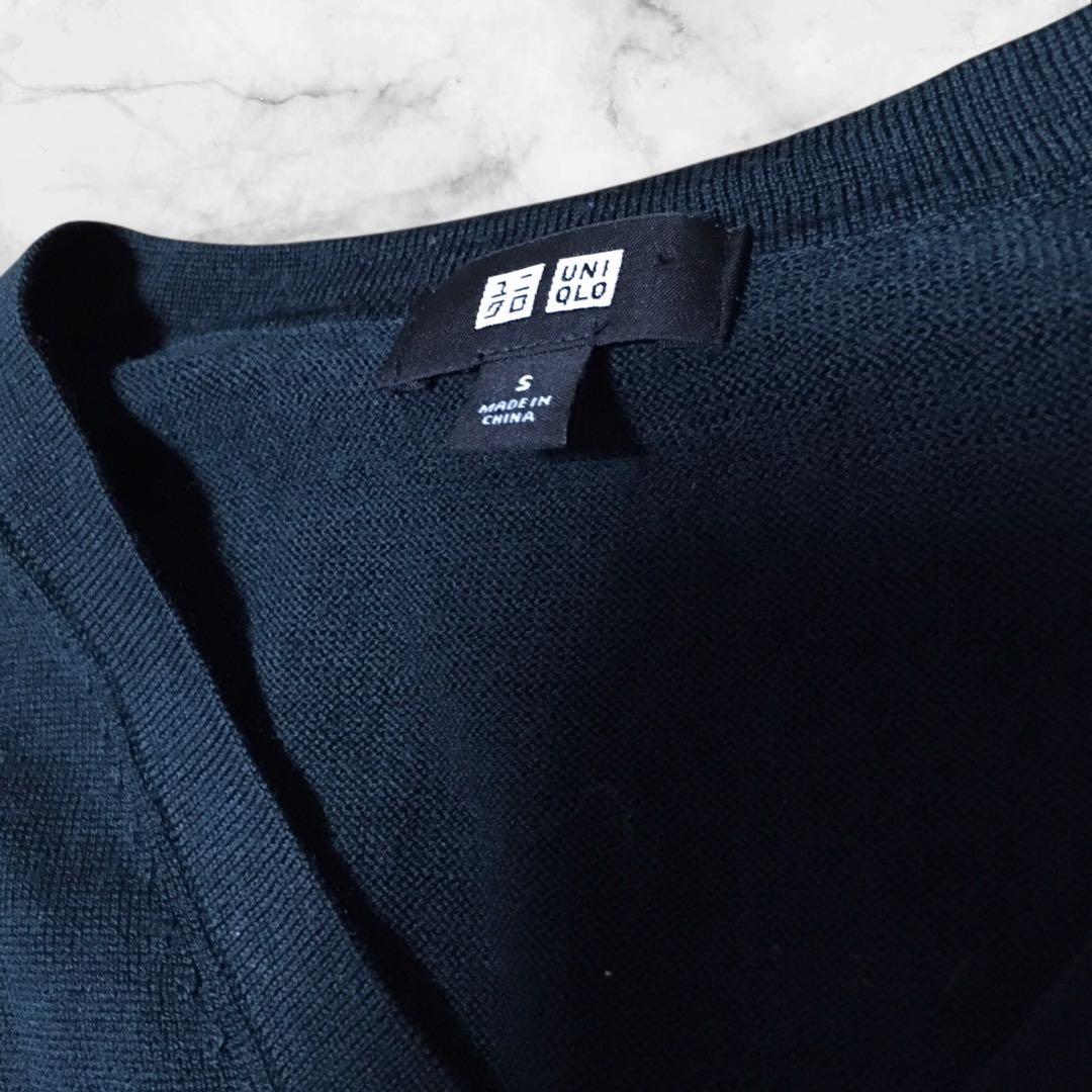 ⑤UNIQLO エクストラファインメリノVネックニット ブラックSサイズ — image 3