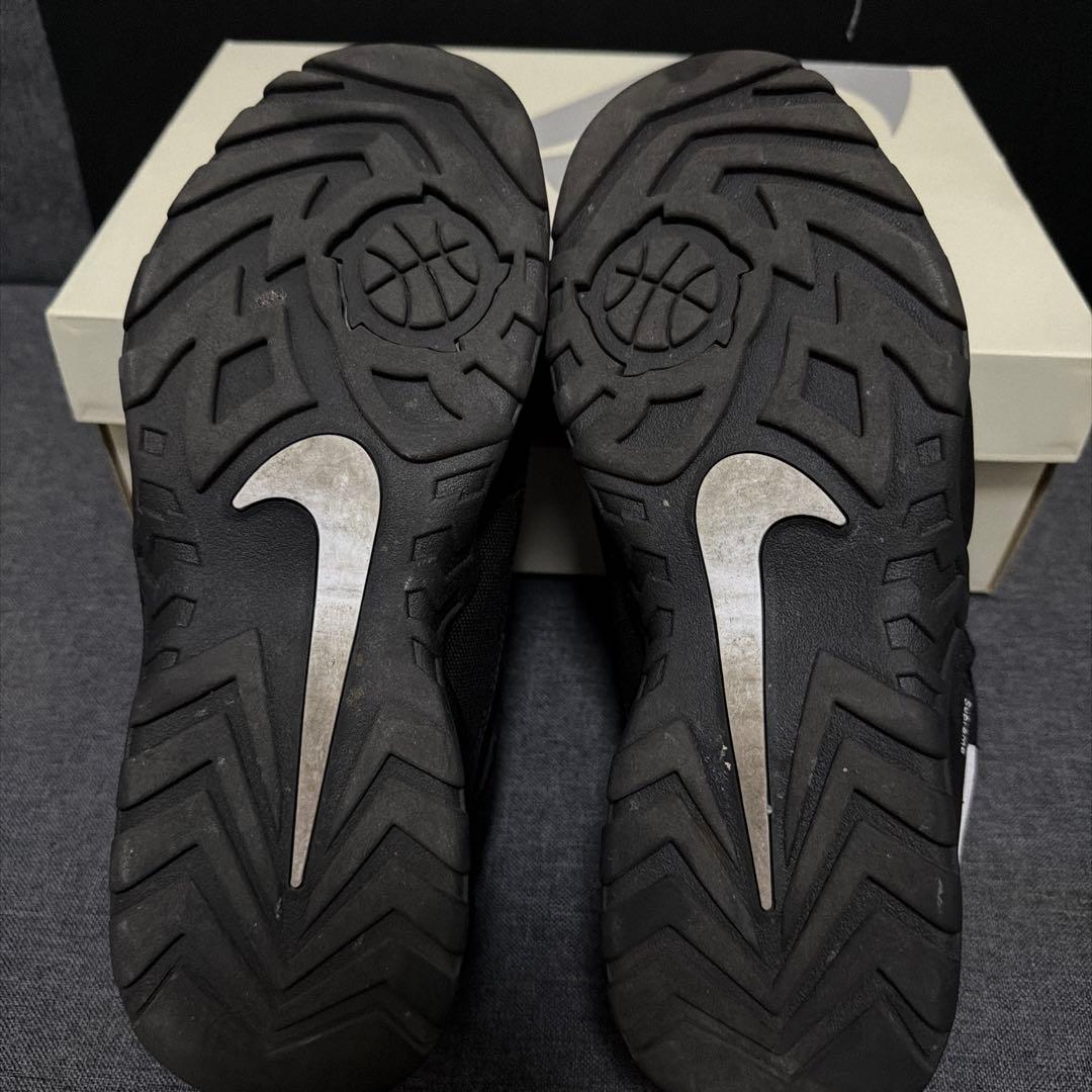 Supreme × Nike SB Darwin Low Black — image 5