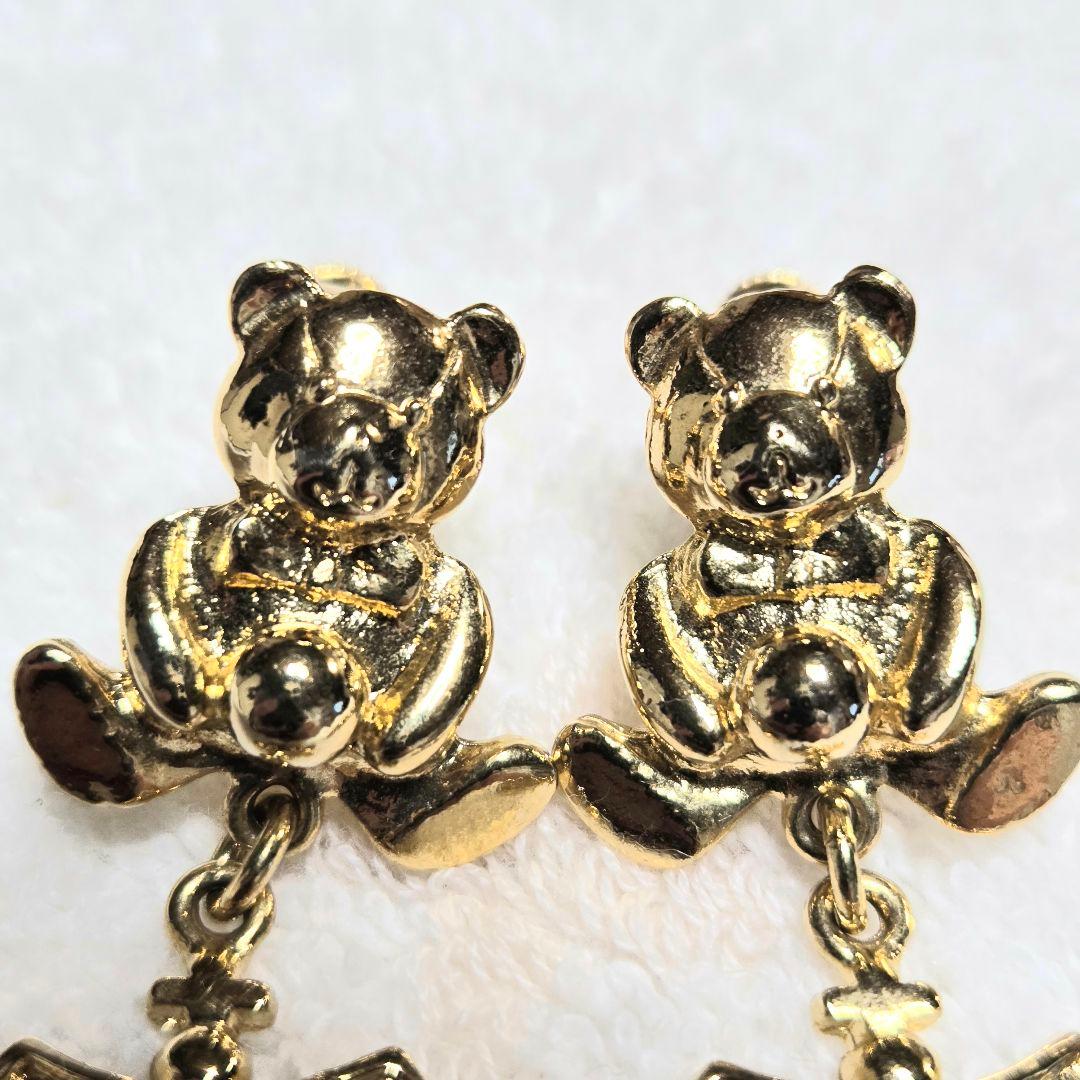 イヤリング　くま&王冠デザイン　ゴールドカラー　ネジバネ式金具 — image 3