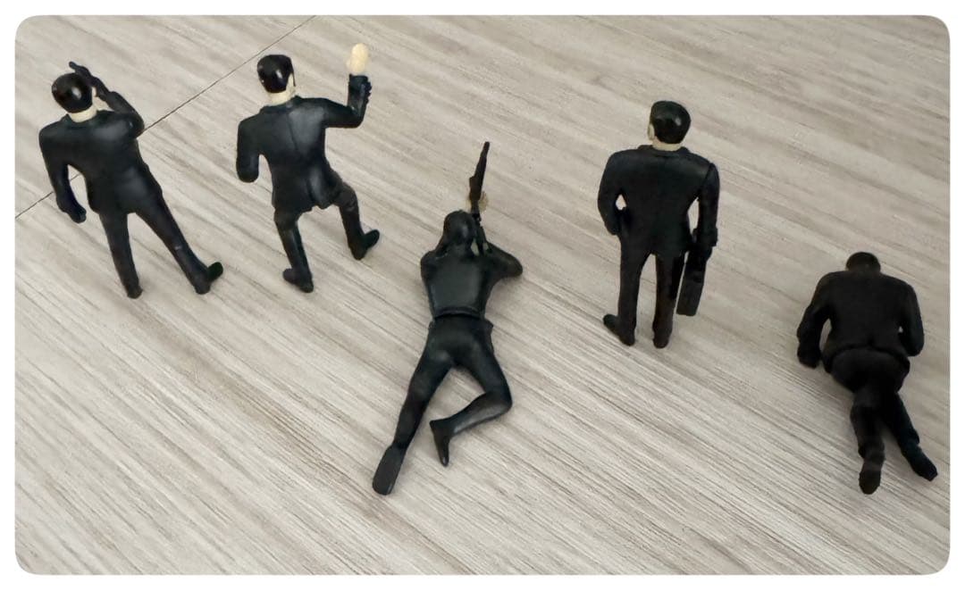 UCC ゴルゴ13 フィギュアコレクション 5種セット 非売品 — image 5