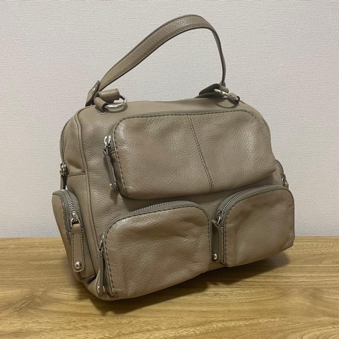 《美品》TOD’S （トッズ）レザー ハンドバッグ（肩がけ使用可） ベージュ系 — image 2