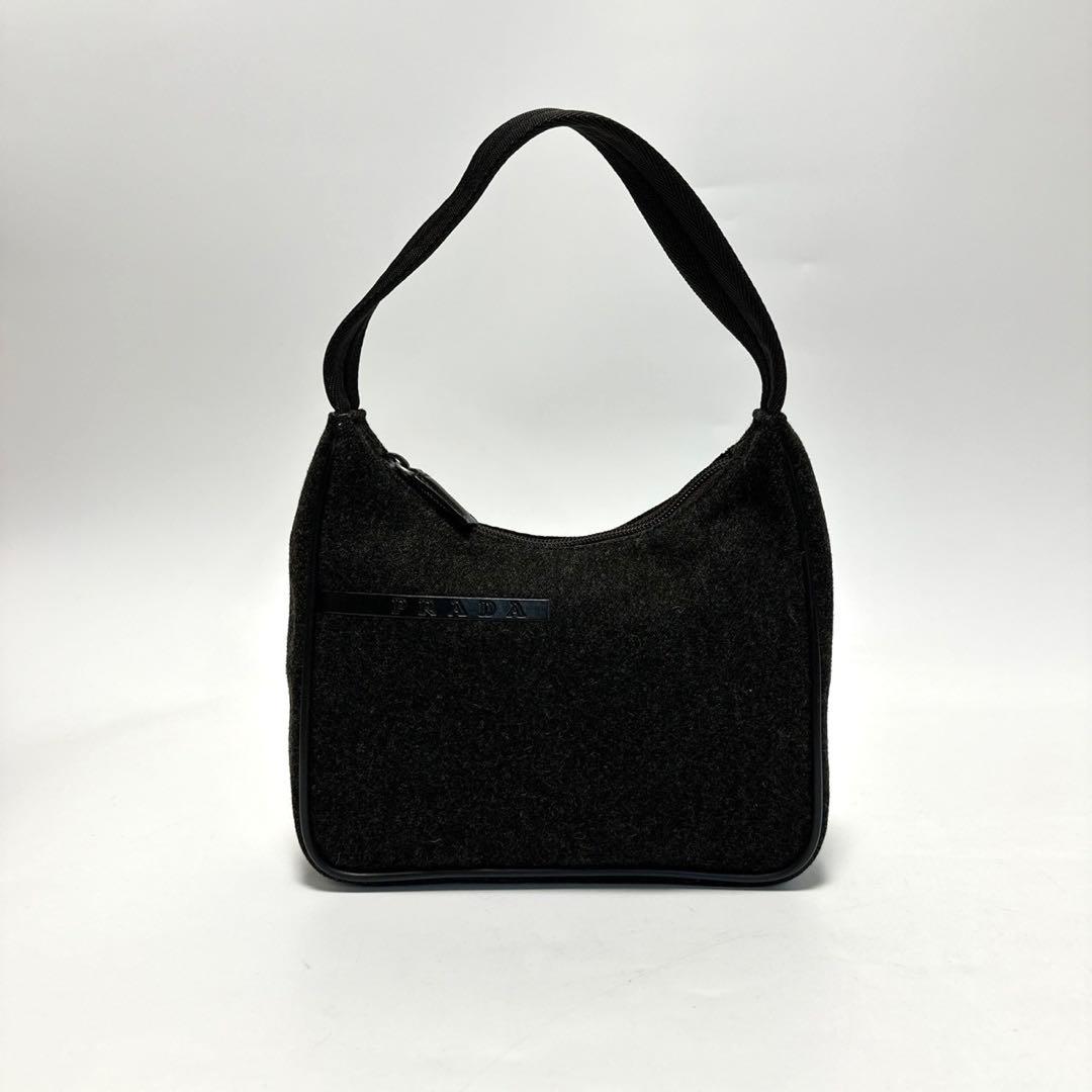 o42【極美品】プラダ　ウール素材　アクセサリーポーチ　ハンドバッグ — image 2