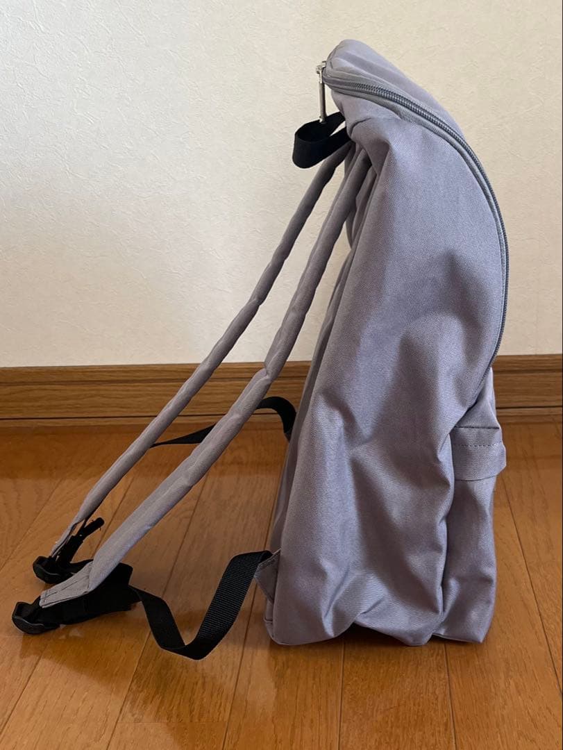 Champion グレーのリュックサック — image 3